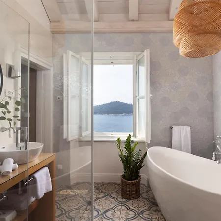 Beba - Luxury Boutique In The Centre ドゥブロブニク